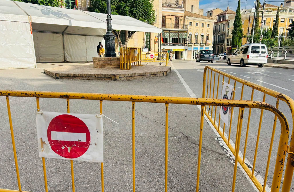 La Plaza de la Constitución se cierra al tráfico para acoger la III Feria de Turismo de Interior